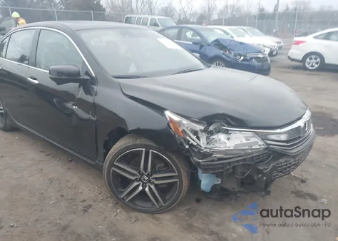 2017 Honda Accord Touring V6 z USA, uszkodzony, nr VIN 1HGCR3F92HA025371